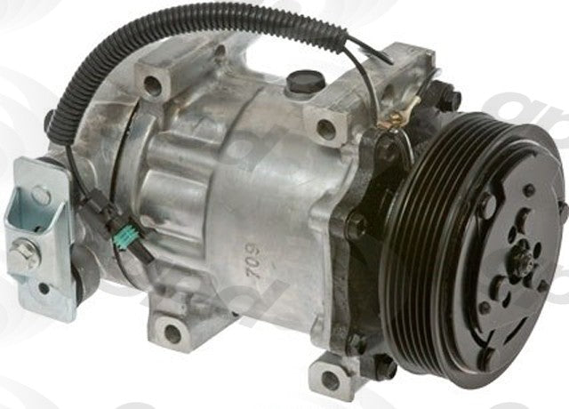 Global Parts Distributors LLC A/C Compressor  top view frsport 6511608