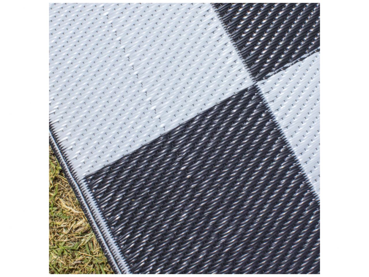 Mings Mark Checkered Mat 8X20 Black Flag