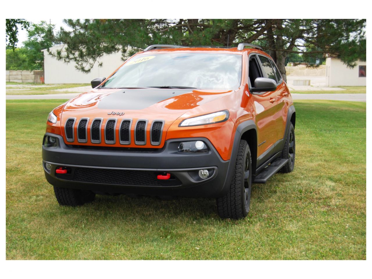 Owens Running Boards Black Fusion Oval Steps/14-18 Jeep Cherokee Trailhawk