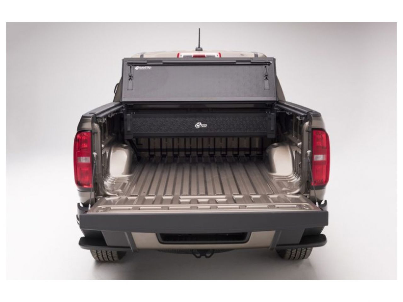 BAK Tonneau Cover 226126 Item Image