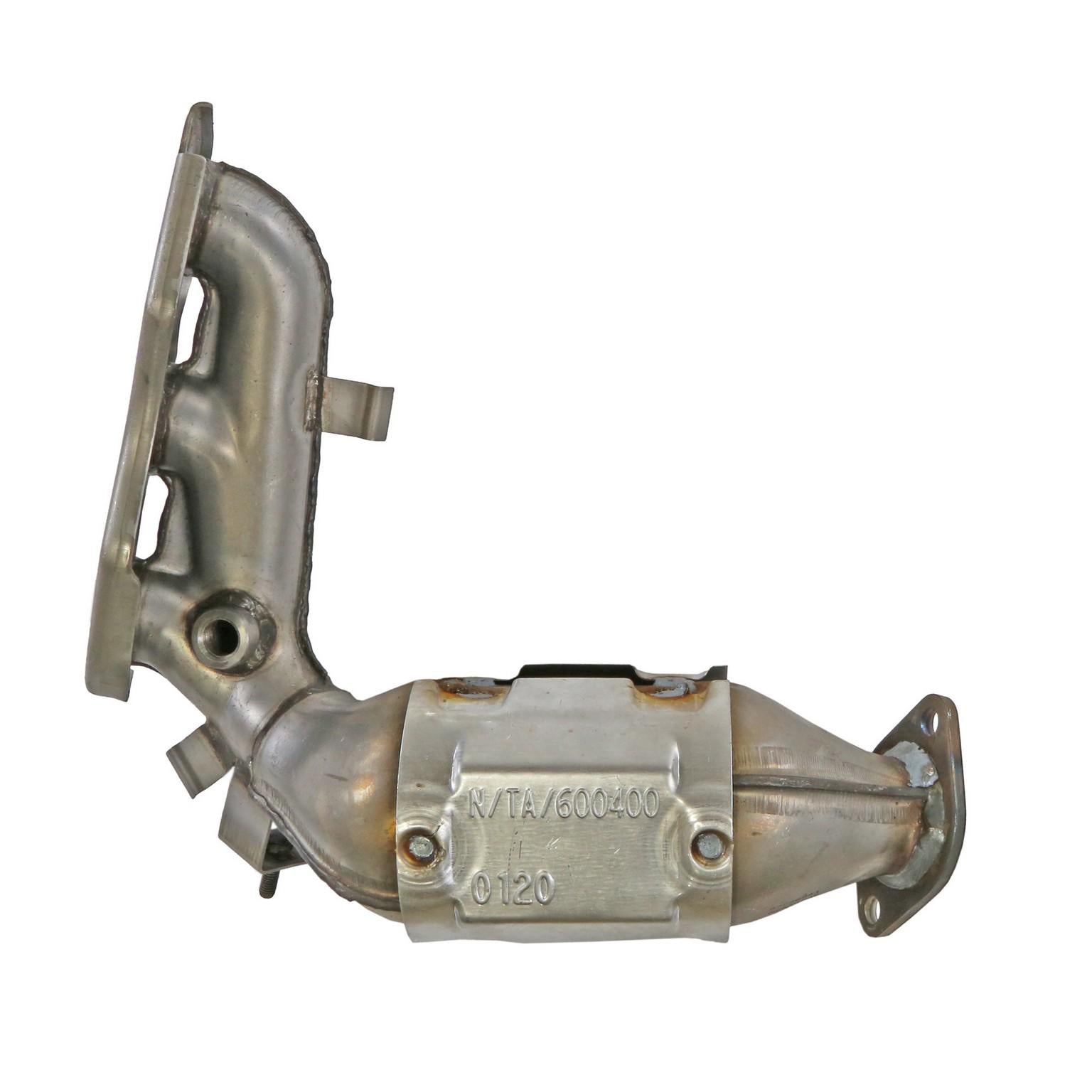 Walker Exhaust Catalytic Converter with Integrated Exhaust Manifold  top view frsport 16866