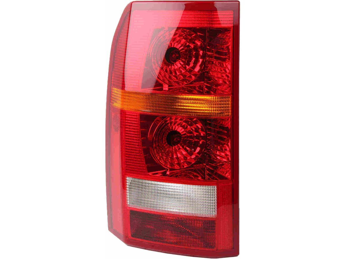 Genuine Parts Company Tail Lamps XFB000593 Item Image