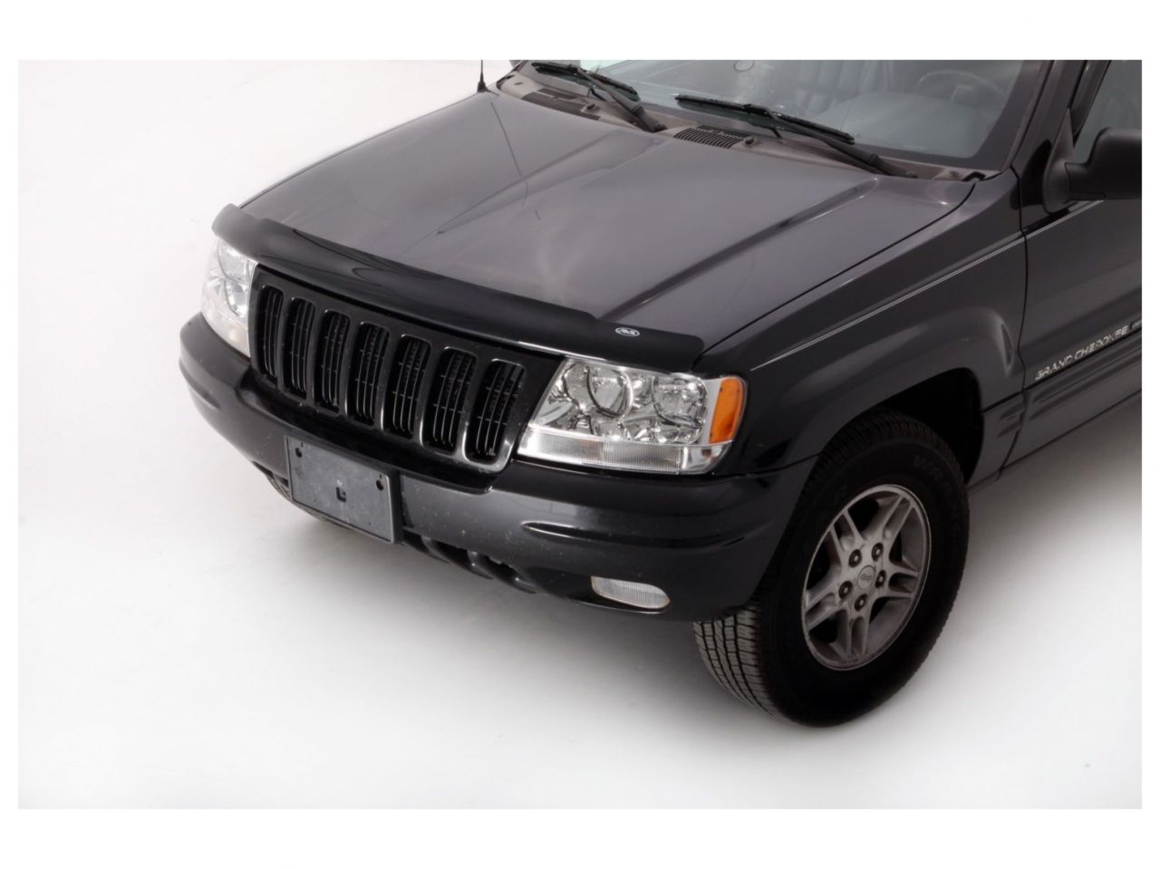 Auto Ventshade Bugflector Dark Smoke Hood Shield for 1999-2004 Jeep Grand Cherokee