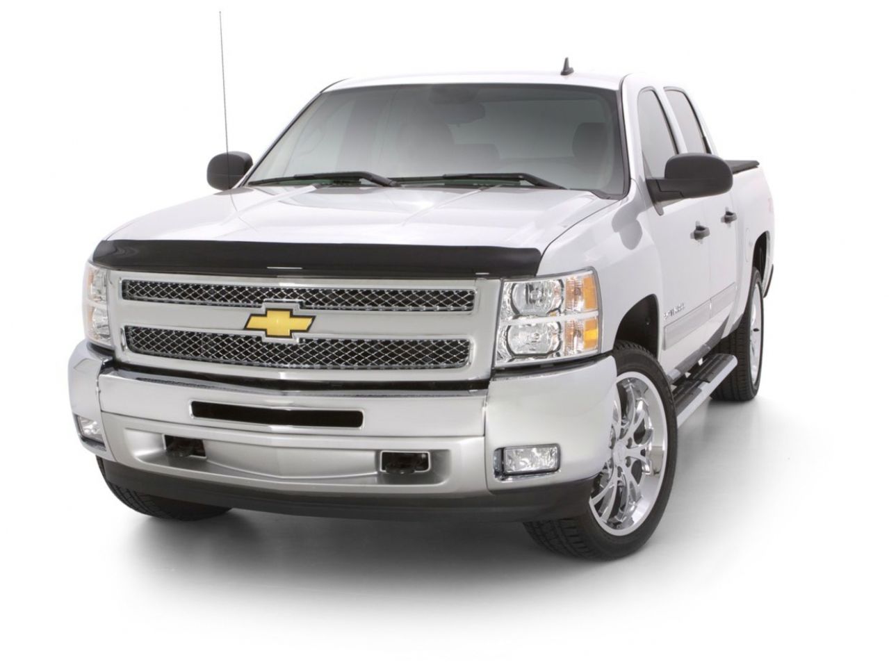 Auto Ventshade Bugflector Dark Smoke Hood Shield for 2007-2013 Chevrolet Silverado