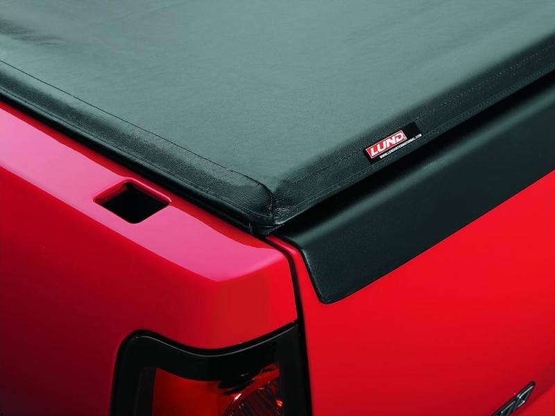 Lund 99-13 Ford F-250 Super Duty (8ft. Bed) Genesis Roll Up Tonneau Cover - Black 96051