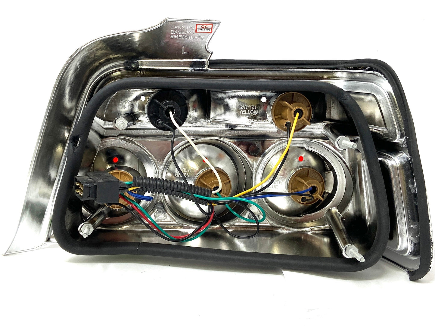 BMW E36 3-Series 4 Door 91-97 Taillight Chrome Tripple Style