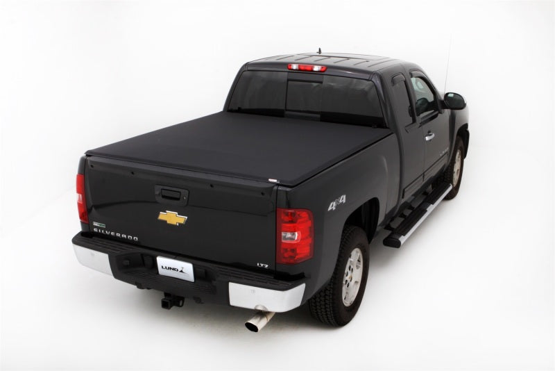 Lund 07-13 Chevy Silverado 1500 (6.5ft. Bed) Genesis Elite Tri-Fold Tonneau Cover - Black 95893