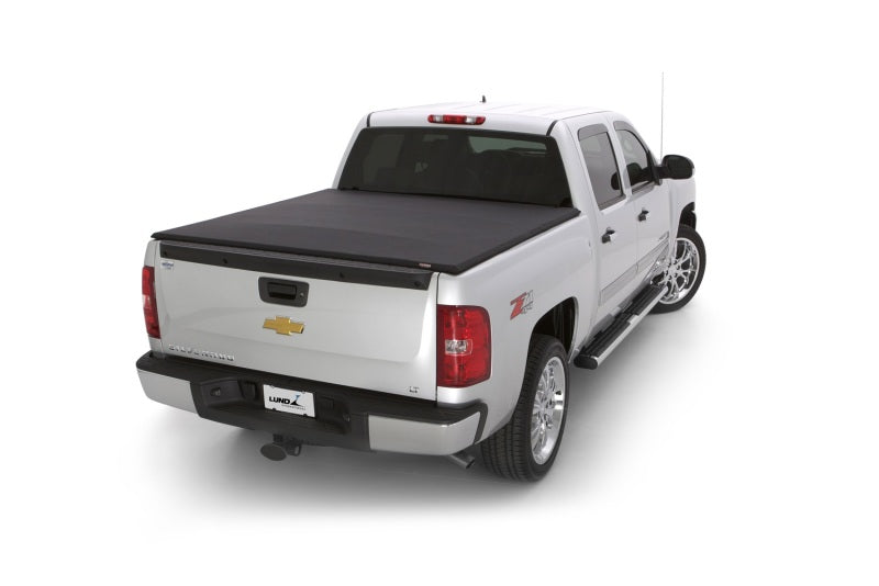 Lund 07-13 Chevy Silverado 1500 (5.5ft. Bed) Genesis Elite Tri-Fold Tonneau Cover - Black 95892