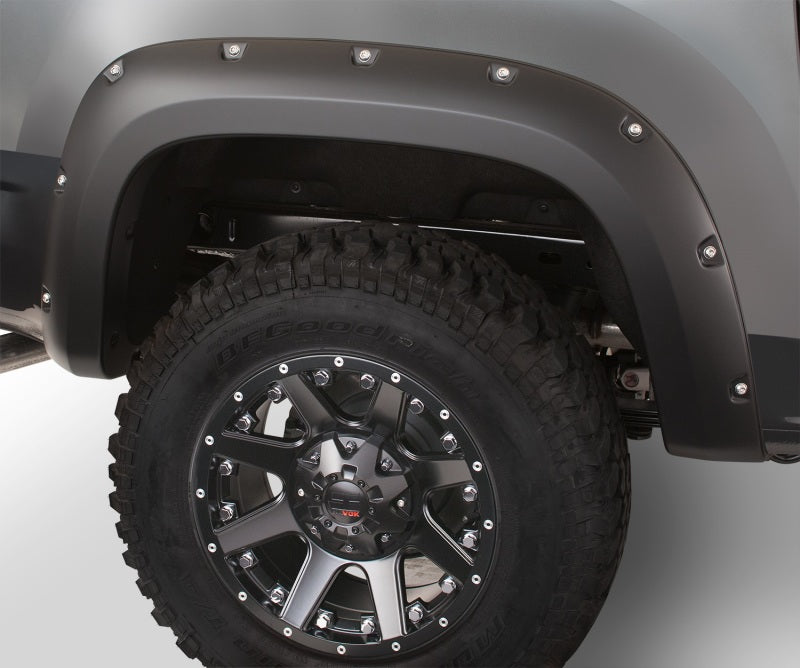 Bushwacker 17-18 Volkswagen Amarok Pocket Style Flares 2pc Excludes Diesel 61.2in Bed - Black 171002-02