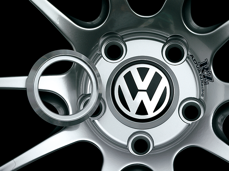 Advan 63mm VW Centercap Adapter Ring - White/Silver Alumite Z9165
