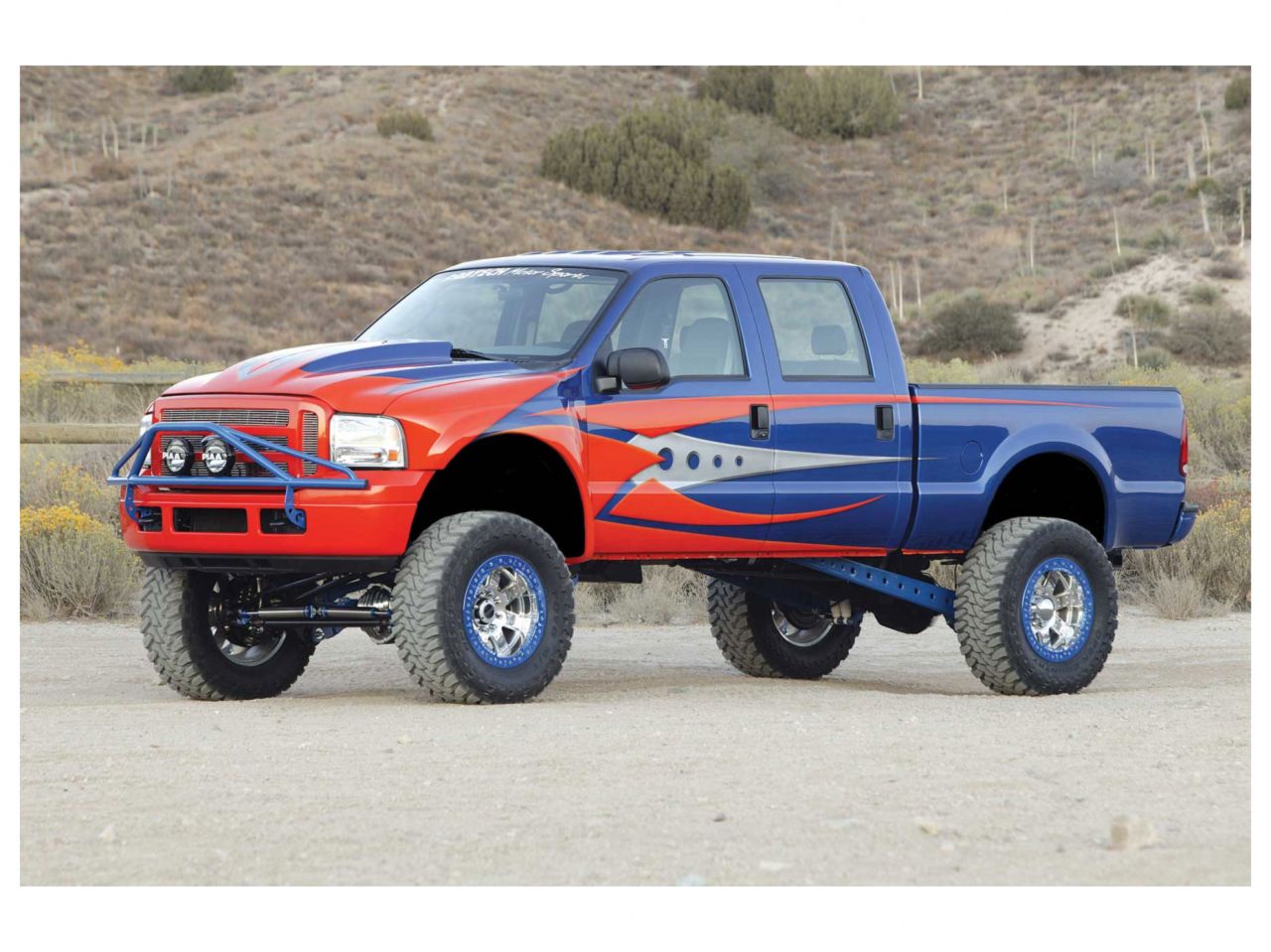 Fabtech 8" 4 Link System w/ Dirt Logic 4.0 Coilovers & Rear Dirt Logic Shocks